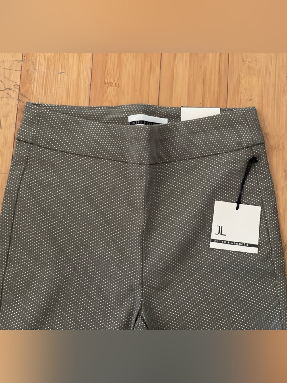 Jules & Leopold Gray Dot Ankle Crop Pants